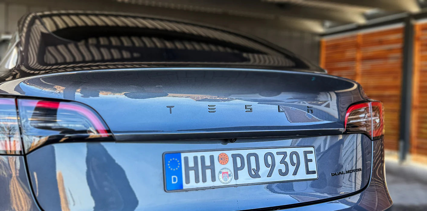 Tesla-opschrift in zwart voor alle Tesla-Modellen